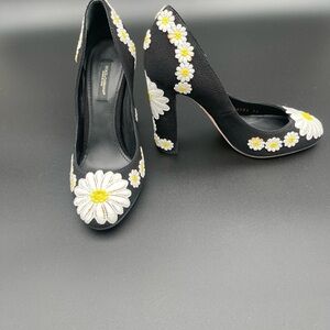 Dolce & Gabbana Black Heels with Daisy Embroidery